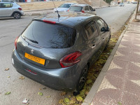 voitures-peugeot-208-2015-active-facelift-tiaret-algerie