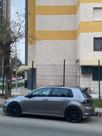 voitures-volkswagen-golf-7-2015-r-khenchela-algerie