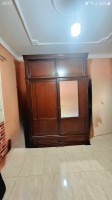 armoires-commodes-armoire-02-portes-coulissantes-en-bois-rouge-gue-de-constantine-alger-algerie