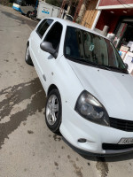 voitures-renault-clio-campus-2013-bye-tessala-ldematai-mila-algerie