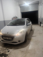 voitures-peugeot-208-2013-allure-maoklane-setif-algerie