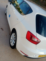 voitures-seat-ibiza-2013-fully-skikda-algerie