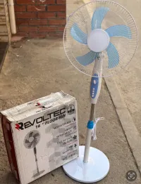 مروحة أرضية ventilateur 