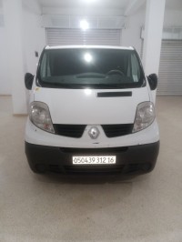 السيارات-النفعية-renault-trafic-2012-المدية-الجزائر