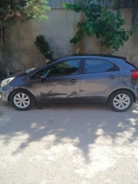 سيارات-kia-rio-5-portes-2012-الرغاية-الجزائر