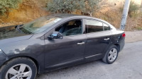 voitures-renault-fluence-2010-mchedallah-bouira-algerie