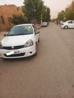 voitures-renault-clio-campus-2014-algerie