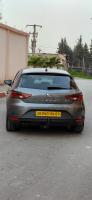 moyenne-berline-seat-leon-2014-blida-algerie