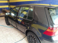 moyenne-berline-volkswagen-golf-4-1999-chlef-algerie