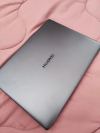 Huawei matebook 13