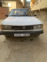 berline-peugeot-305-1984-taher-jijel-algerie