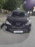 moyenne-berline-peugeot-308-2008-sportiom-chelghoum-laid-mila-algerie