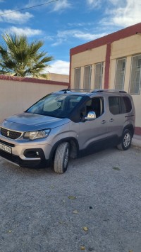 سيارات-peugeot-riftre-2019-alleur-باتنة-الجزائر