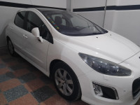 voitures-peugeot-308-2013-biskra-algerie