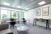 Bureau privé à louer pour 3 personnes à Algiers, Hydra