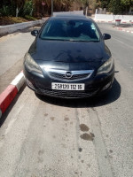 voitures-opel-astra-2012-ain-naadja-alger-algerie