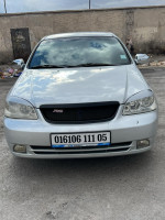 voitures-chevrolet-optra-4-portes-2011-tazoult-batna-algerie