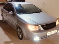 voitures-chevrolet-optra-4-portes-2011-batna-algerie