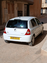 voitures-renault-clio-campus-2015-ksar-boukhari-medea-algerie