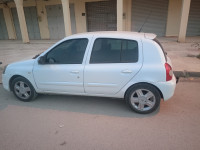 voitures-renault-clio-campus-2013-bye-oued-endja-mila-algerie