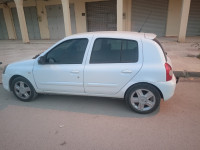 voitures-renault-clio-campus-2013-bye-msila-algerie