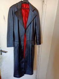 بدلات-و-بليزر-veste-cuir-une-vrai-haja-bazaaf-shaba-ou-twiila-long-tlabas-xlxxl-prix-dyalha-45000-dz-الجزائر-وسط