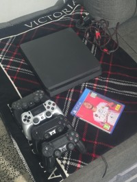 أجهزة-ألعاب-الفيديو-playstation-4-slim-عين-بنيان-الجزائر