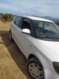 voitures-skoda-fabia-2012-el-attaf-ain-defla-algerie