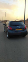 voitures-peugeot-208-2013-allure-ain-oussara-djelfa-algerie