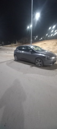 voitures-renault-clio-4-2013-relizane-algerie