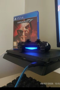 Ps4 slim 500gb Avec manette original et cd tekken 7 cd 