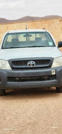 السيارات-النفعية-toyota-hilux-2011-سجرارة-معسكر-الجزائر