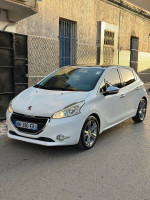 voitures-peugeot-208-2015-allure-tiaret-algerie