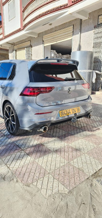 voitures-volkswagen-golf-8-2024-gtd-batna-algerie