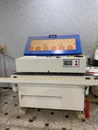 Plaqueuse de chant zicar