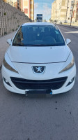 voitures-peugeot-207-2012-taghzout-bouira-algerie