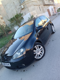 voitures-volkswagen-golf-5-2004-carat-baraki-alger-algerie