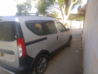 voitures-renault-kangoo-2024-stepway-chlef-algerie