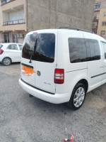 voitures-volkswagen-caddy-2011-bouira-algerie