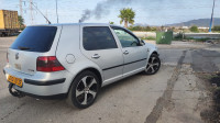 voitures-volkswagen-golf-4-2001-match-skikda-algerie