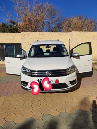 voitures-volkswagen-caddy-2017-setif-algerie