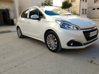 voitures-peugeot-208-2017-allure-facelift-oum-el-bouaghi-algerie