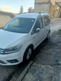 voitures-volkswagen-caddy-2019-collection-amizour-bejaia-algerie