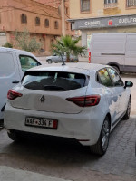 voitures-renault-clio-5-2023-business-djelfa-algerie