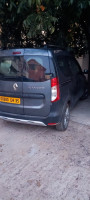 voitures-renault-kangoo-2024-boumerdes-algerie