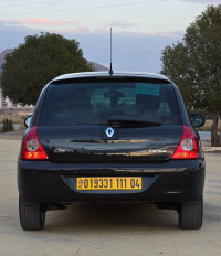 voitures-renault-clio-campus-2011-oum-el-bouaghi-algerie