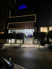 Revêtement façades & Enseignes Lumineuses Sur Mesure