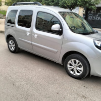 voitures-renault-kangoo-2021-blida-algerie