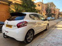 voitures-peugeot-208-2014-allure-bordj-el-kiffan-alger-algerie