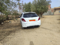 voitures-peugeot-207-2011-el-guelbelkebir-medea-algerie